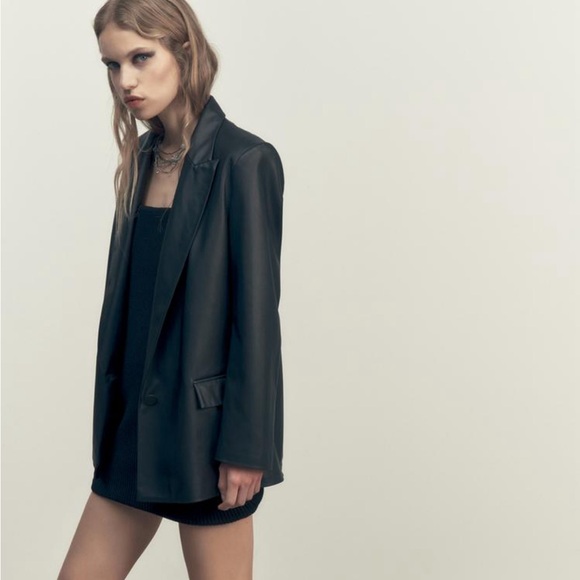 ❌SOLD❌ NWOT Zara Straight Cut Faux Leather Blazer Size Large - Picture 5 of 10